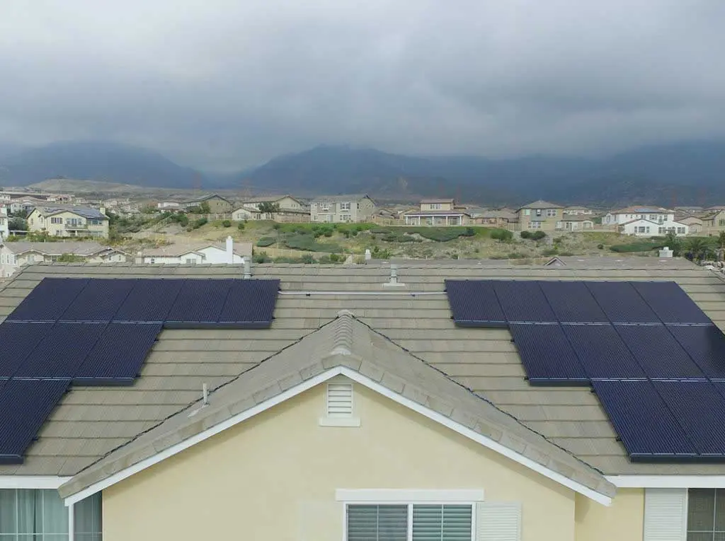 découvrez notre sélection des meilleures options de luxe pour panneaux solaires, alliant performance, esthétique et durabilité. optez pour des solutions énergétiques haut de gamme qui respectent l'environnement tout en embellissant votre habitat.