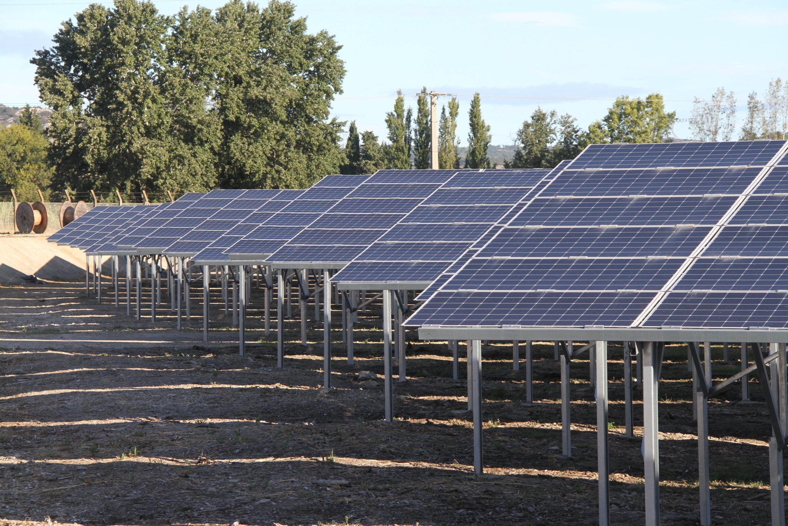 découvrez comment la transformation solaire révolutionne notre utilisation de l'énergie. explorez les technologies innovantes qui transforment la lumière du soleil en énergie durable et apprenez comment cette approche respectueuse de l'environnement contribue à un avenir plus vert.