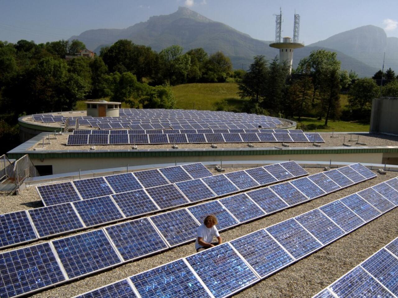 découvrez comment optimiser la fermeture de vos panneaux solaires pour maximiser leur efficacité et prolonger leur durée de vie. informez-vous sur les meilleures pratiques et les conseils d'experts en matière de maintenance et d'entretien.