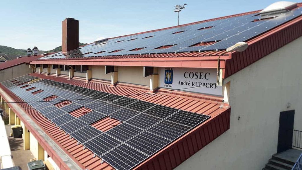 découvrez comment installer des panneaux photovoltaïques professionnels pour optimiser votre consommation d'énergie. profitez d'une solution durable et économique tout en réduisant votre empreinte carbone.