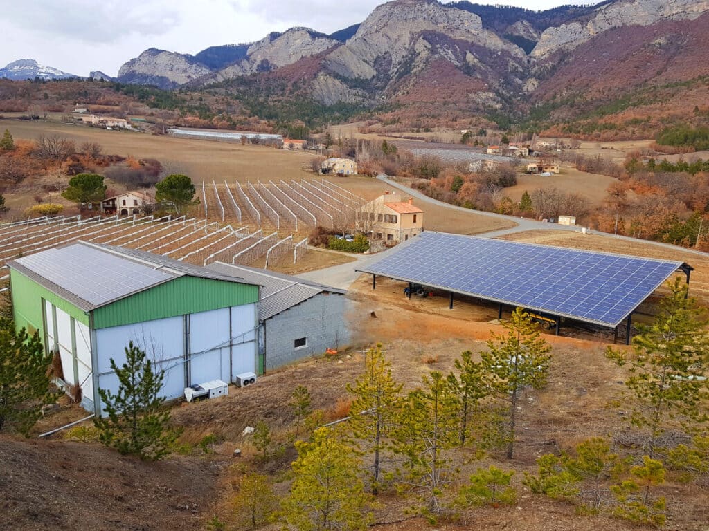 découvrez comment optimiser le financement de vos panneaux solaires pour maximiser vos économies d'énergie. explorez les options de subventions, les prêts à taux réduit et les crédits d'impôt pour rendre votre investissement écologique plus abordable.