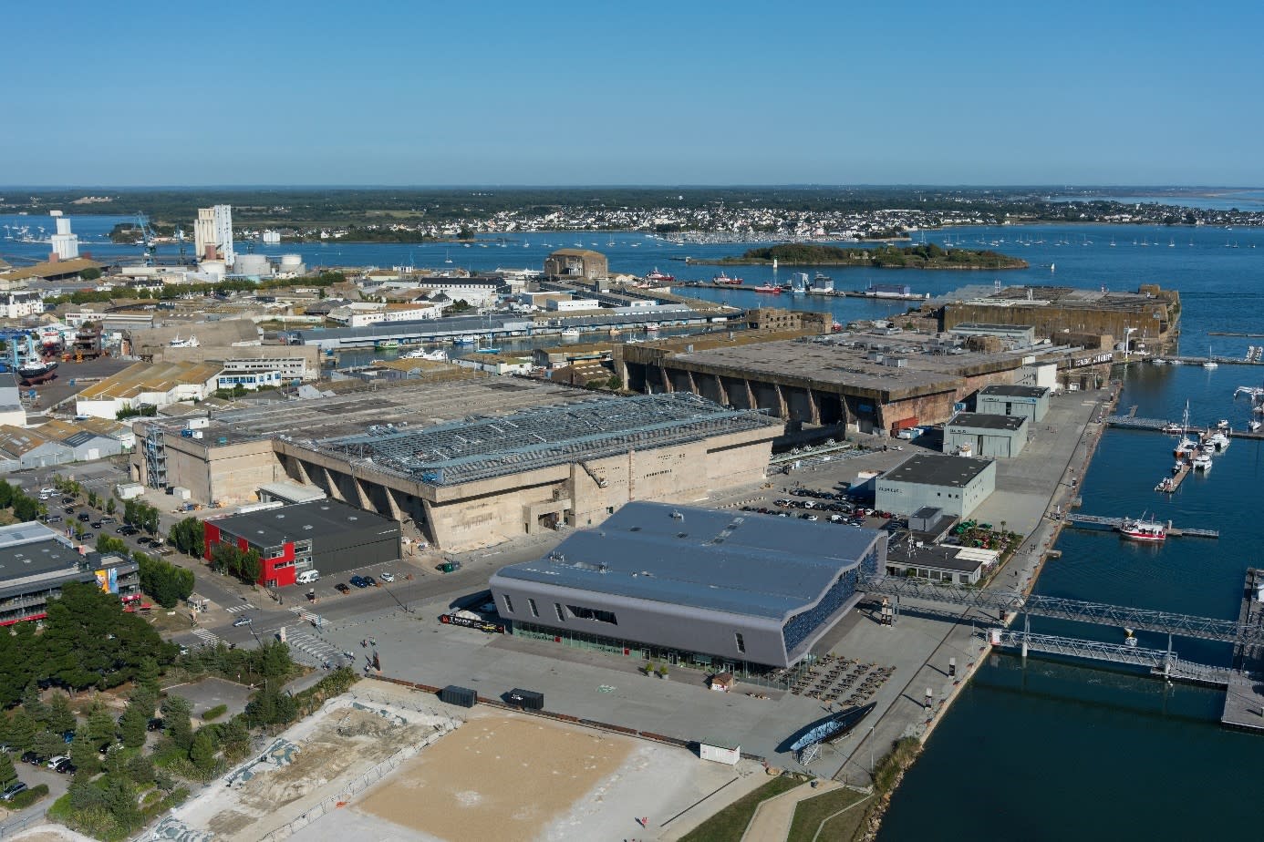 découvrez les panneaux solaires keroman, une solution écologique et économique pour produire votre propre énergie. profitez d'une installation de qualité, d'une performance optimisée et d'un accompagnement personnalisé pour réduire vos factures d'électricité tout en contribuant à la protection de l'environnement.