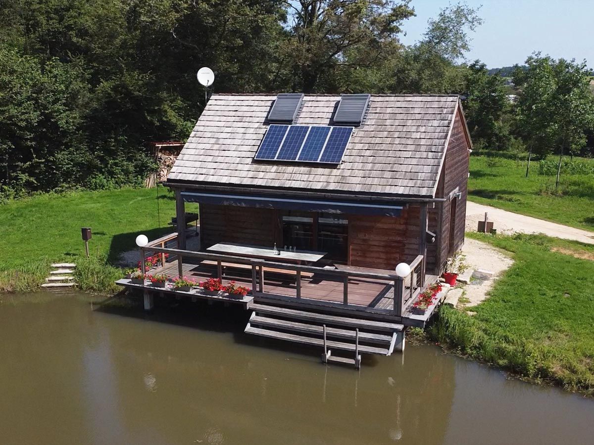 découvrez notre guide complet pour l'installation de panneaux solaires, incluant des conseils pratiques, des étapes détaillées et des astuces pour maximiser votre efficacité énergétique tout en réduisant votre empreinte carbone.