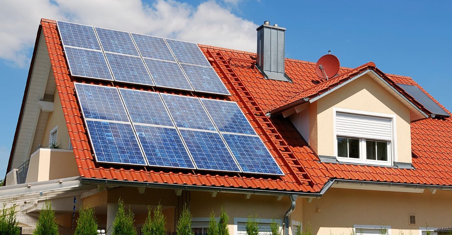 découvrez comment les panneaux solaires façonnent l'avenir de l'énergie renouvelable. explorez leurs avantages, innovations et impact sur la transition énergétique pour un monde plus durable.