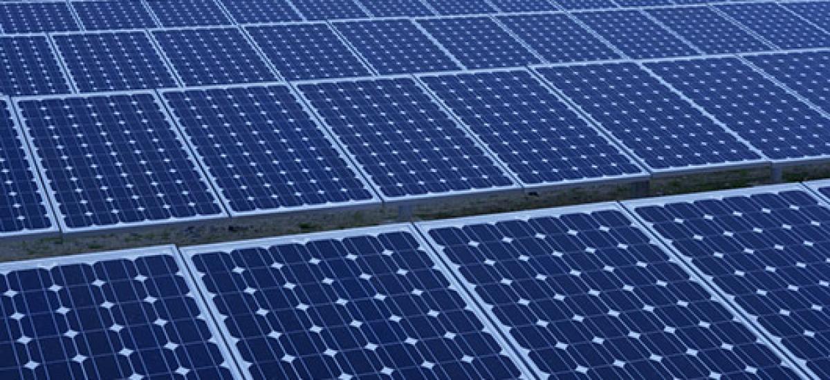 découvrez les semi-conducteurs photovoltaïques, des matériaux clés pour la conversion de la lumière solaire en énergie électrique. apprenez comment ces composants innovants révolutionnent l'industrie de l'énergie renouvelable et contribuent à un avenir durable.
