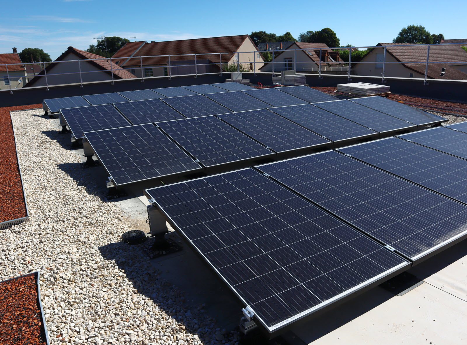 découvrez comment enedis contribue à l'expansion de l'énergie solaire en france. informez-vous sur les solutions photovoltaïques, les avantages financiers et les perspectives d'avenir pour une transition énergétique durable.