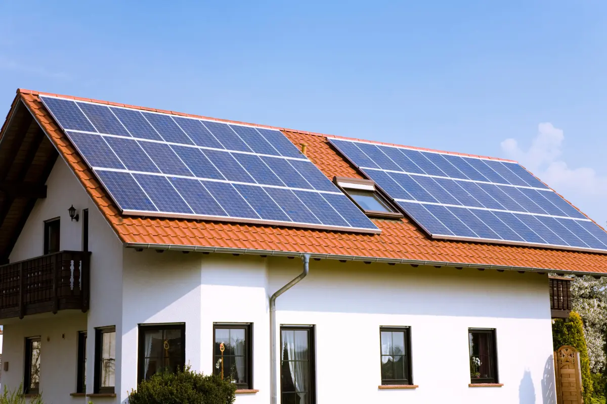 découvrez comment investir dans des panneaux photovoltaïques pour réaliser des économies d'énergie tout en contribuant à la transition écologique. apprenez les avantages financiers, les aides disponibles et les étapes clés pour rentabiliser votre investissement durable.
