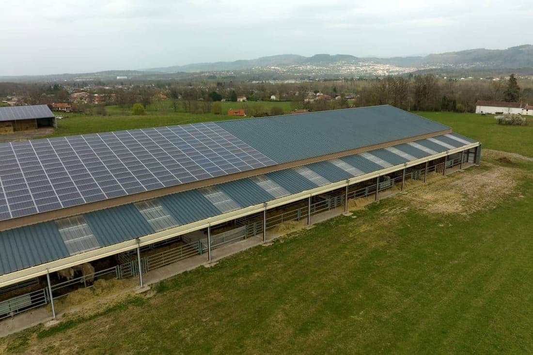 découvrez les avantages d'investir dans des panneaux photovoltaïques : réduisez vos factures d'énergie, contribuez à la transition écologique et bénéficiez d'aides financières. informez-vous sur les meilleures options d'installation et maximisez votre rentabilité grâce à cette source d'énergie renouvelable.