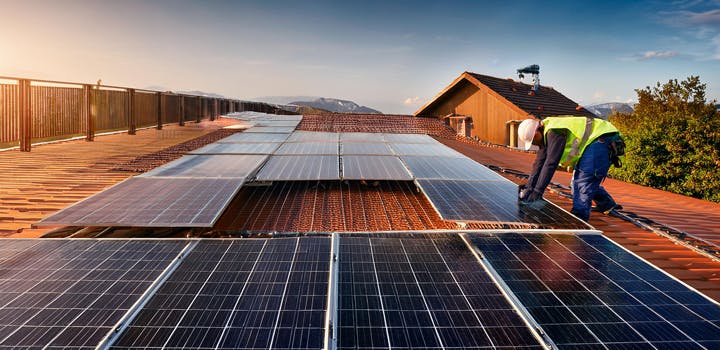 découvrez comment investir dans des panneaux photovoltaïques pour réduire vos factures d'énergie et contribuer à la transition écologique. apprenez les avantages, les subventions disponibles et les étapes clés pour maximiser votre retour sur investissement.