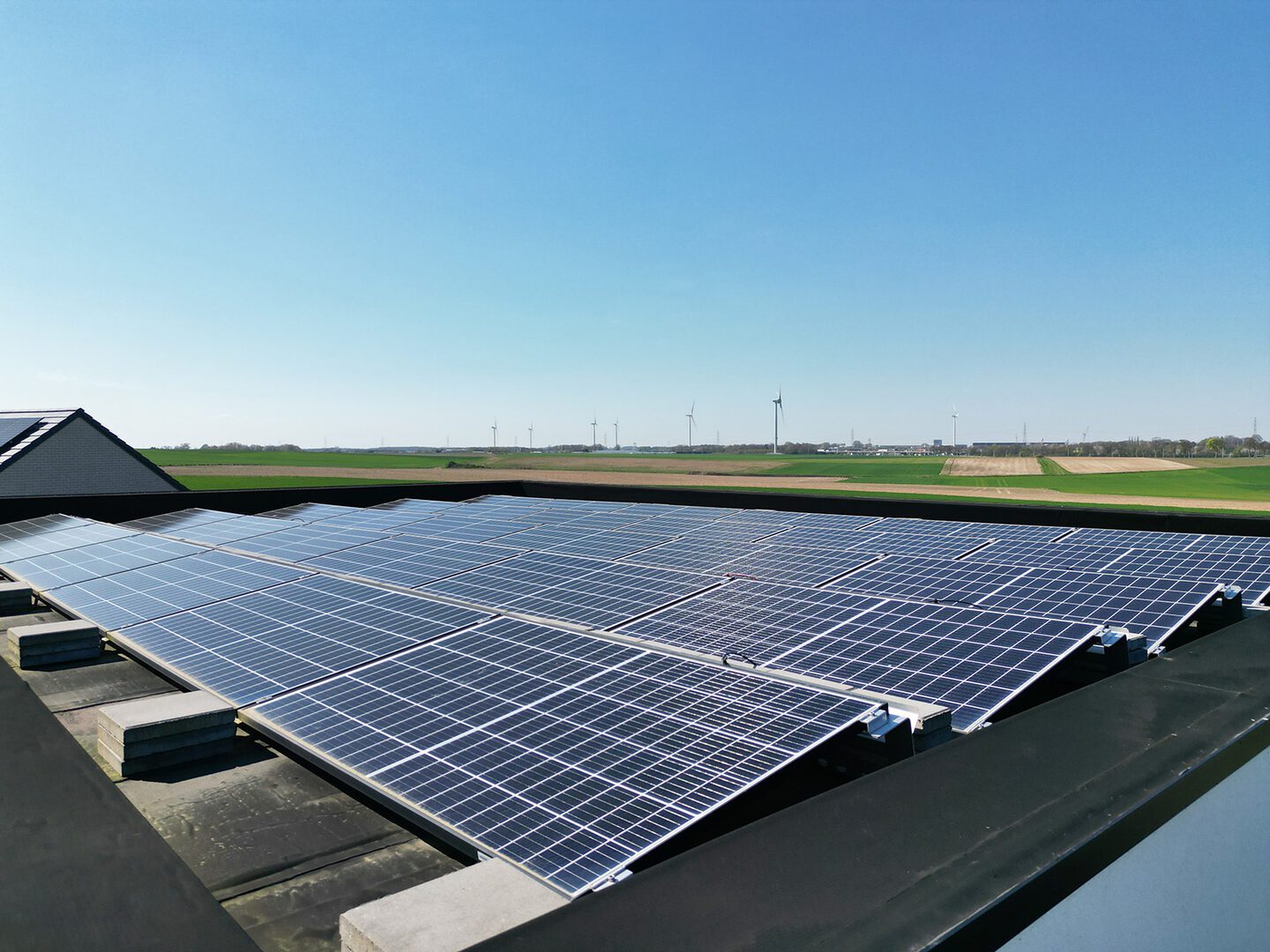 découvrez comment obtenir des panneaux photovoltaïques gratuits et diminuer vos factures d'électricité tout en contribuant à une énergie plus verte. informez-vous sur les aides et subventions disponibles pour profiter de cette offre exceptionnelle.