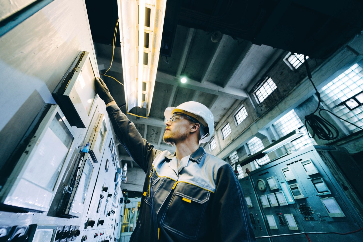 découvrez comment la révolution énergétique dans la manche transforme le paysage énergétique régional, mettant en avant les innovations durables, les projets écologiques et les initiatives locales pour une énergie propre et renouvelable.