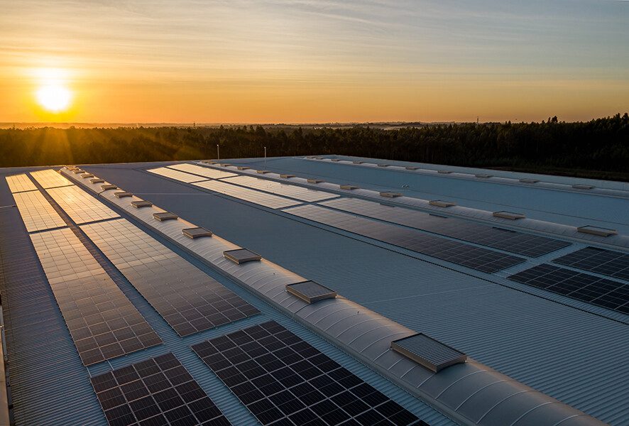 découvrez les différentes aides financières disponibles pour l'installation de panneaux photovoltaïques en france. maximisez votre investissement dans les énergies renouvelables et réduisez votre facture d'électricité grâce à des subventions, des crédits d'impôt et des primes écologiques adaptées à vos besoins.