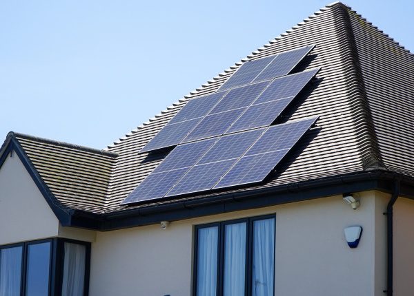 découvrez comment l'autoconsommation photovoltaïque peut devenir une solution rentable pour réduire vos factures d'électricité tout en respectant l'environnement. profitez des avantages d'une énergie propre et économique, adaptable à vos besoins.