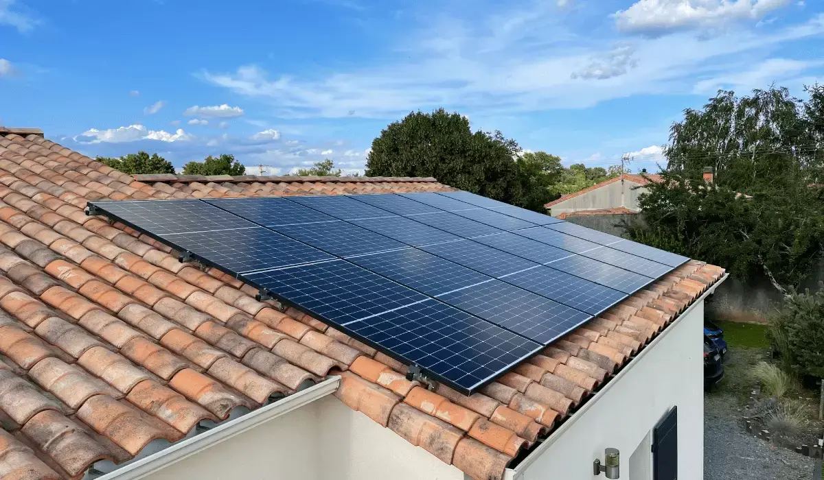 découvrez comment l'autofinancement des panneaux photovoltaïques avec edf peut vous aider à réduire vos factures d'électricité tout en investissant dans une énergie renouvelable durable. profitez des solutions adaptées à vos besoins et financez votre projet solaire de manière économique et efficace.