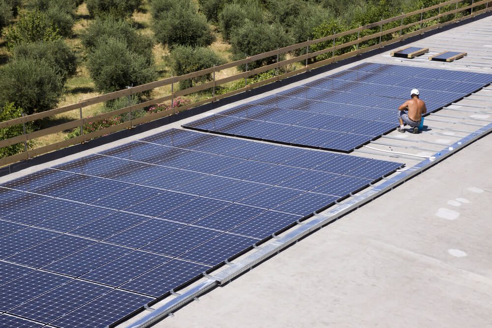 découvrez les nombreux avantages des panneaux solaires : économisez sur vos factures d'énergie, participez à la protection de l'environnement et augmentez la valeur de votre propriété grâce à une énergie renouvelable et durable. informez-vous sur les bénéfices économiques et écologiques d'une installation solaire.