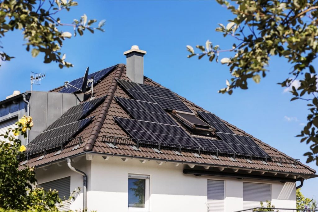 découvrez les nombreux avantages des panneaux solaires : économies d'énergie, réduction de l'empreinte carbone, valorisation immobilière et autonomie énergétique. optez pour une solution durable et économique pour votre habitat.
