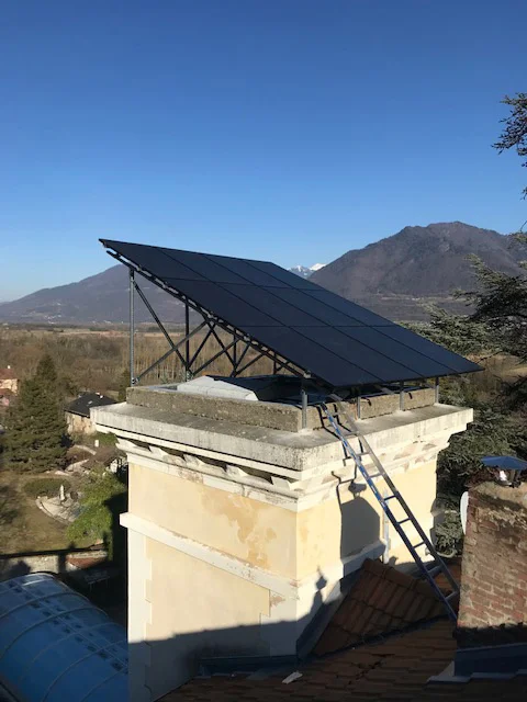 découvrez les nombreux avantages des panneaux solaires en haute-savoie. profitez d'une énergie renouvelable, réalisez des économies sur vos factures d'électricité et contribuez à la protection de l'environnement, tout en bénéficiant d'aides et subventions locales. transformez votre habitation en un modèle durable et économique grâce à l'énergie solaire.