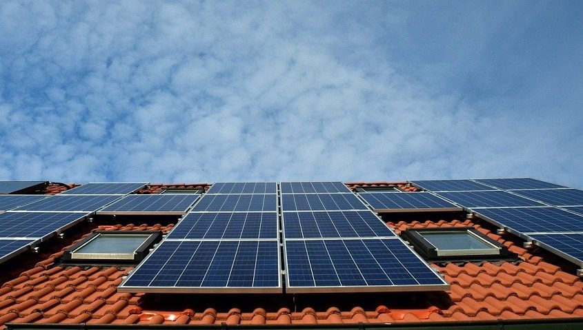 découvrez les nombreux avantages des panneaux photovoltaïques : une énergie renouvelable et économique, des économies sur vos factures d'électricité, une réduction de votre empreinte carbone et des aides financières disponibles. optez pour une solution durable et écologique !