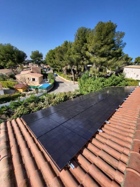 découvrez notre avis détaillé sur les panneaux photovoltaïques : performances, avantages, inconvénients et conseils d'achat pour vous aider à faire le meilleur choix pour votre installation solaire.