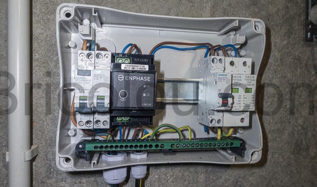 découvrez l'importance de la conformité consuel pour l'installation de panneaux photovoltaïques. assurez-vous que votre système solaire respecte toutes les normes de sécurité et réglementations en vigueur pour une exploitation optimale et sans risques.