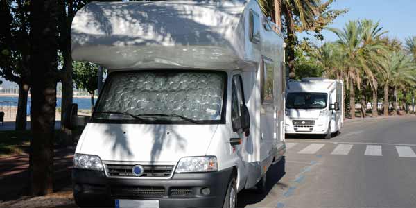 découvrez tout sur la consommation de votre camping-car : conseils pour optimiser votre autonomie, gérer efficacement votre carburant et profiter pleinement de vos voyages en toute tranquillité.