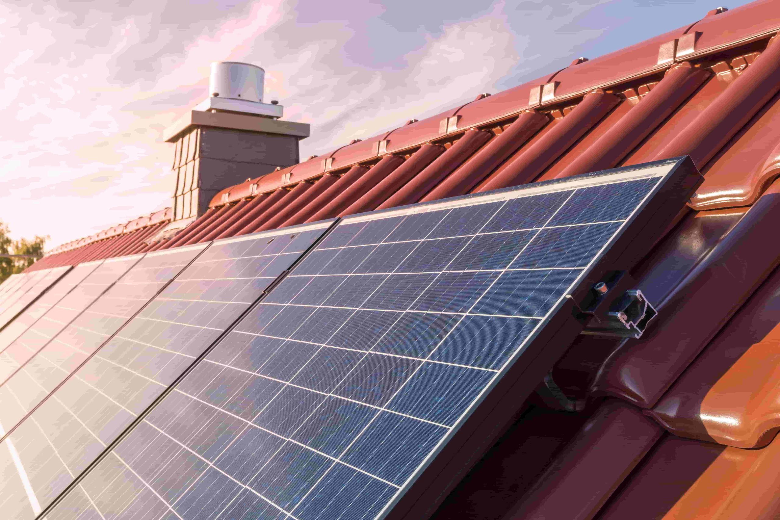 découvrez comment bénéficier des crédits d'impôt pour l'installation de panneaux solaires. optimisez votre investissement tout en réduisant votre empreinte carbone grâce à des avantages fiscaux attractifs. informez-vous sur les conditions, les démarches et les économies possibles.