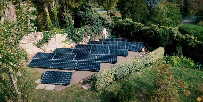 découvrez tout ce qu'il faut savoir sur les dimensions des panneaux solaires : choisissez la taille idéale pour optimiser votre installation, maximiser votre production d'énergie renouvelable et s'adapter à votre espace disponible.