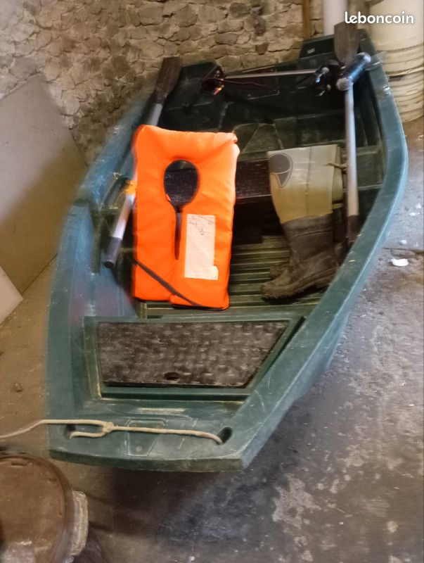 découvrez les avantages du double fond bateau : une conception innovante pour une meilleure flottabilité et sécurité en mer. optimisez l'espace de votre embarcation tout en protégeant vos biens. informez-vous sur les caractéristiques et les matériaux utilisés pour ces bateaux performants.