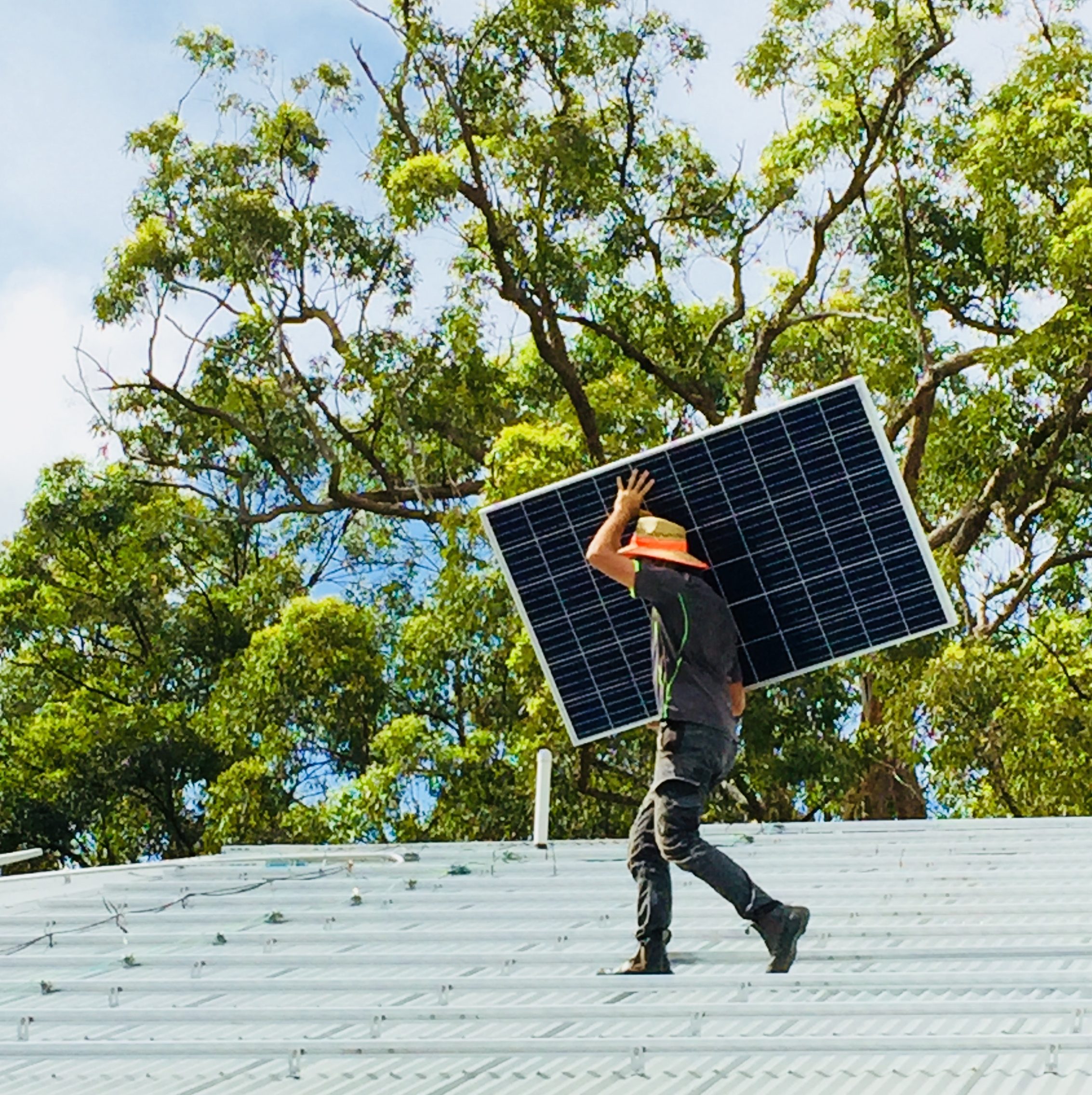 découvrez la durée d'installation des panneaux photovoltaïques, un élément clé pour planifier votre projet d'énergie solaire. informez-vous sur les différentes étapes et facteurs influençant le temps nécessaire pour profiter des bienfaits des énergies renouvelables.