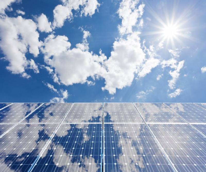 découvrez comment l'économie des panneaux solaires transforme le paysage énergétique. informez-vous sur les avantages financiers, les économies d'énergie et les impacts environnementaux positifs des systèmes solaires.