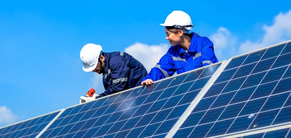 découvrez comment l'électricité solaire peut devenir une source d'énergie rentable pour votre maison ou votre entreprise. grâce à des solutions innovantes et des économies d'énergie significatives, adoptez l'énergie renouvelable et réduisez vos factures tout en préservant l'environnement.