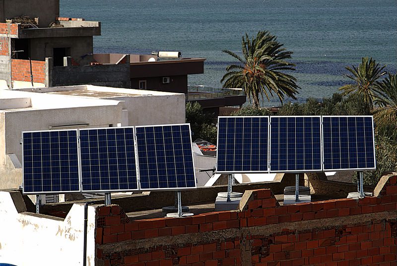 découvrez l'énergie solaire en tunisie, une solution durable et innovante pour un avenir énergétique responsable. explorez les avantages, les projets en cours et les initiatives pour promouvoir l'utilisation de l'énergie solaire dans ce pays ensoleillé.