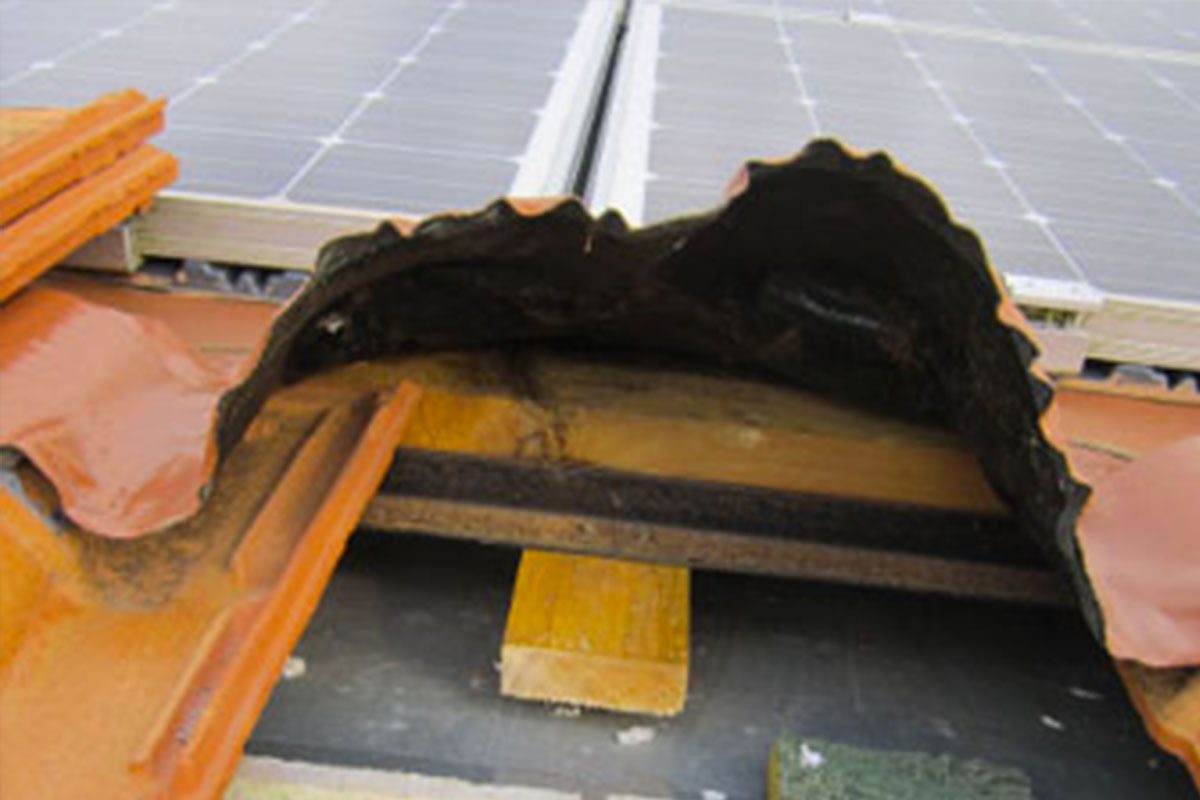 découvrez nos solutions d'étanchéité pour panneaux photovoltaïques, assurant une protection durable et efficace contre les infiltrations d'eau, tout en optimisant les performances de votre installation solaire.