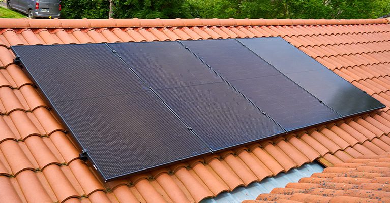 découvrez notre guide complet sur les panneaux photovoltaïques. apprenez tout sur leur fonctionnement, les avantages, l'installation et comment choisir le meilleur système pour vos besoins énergétiques.