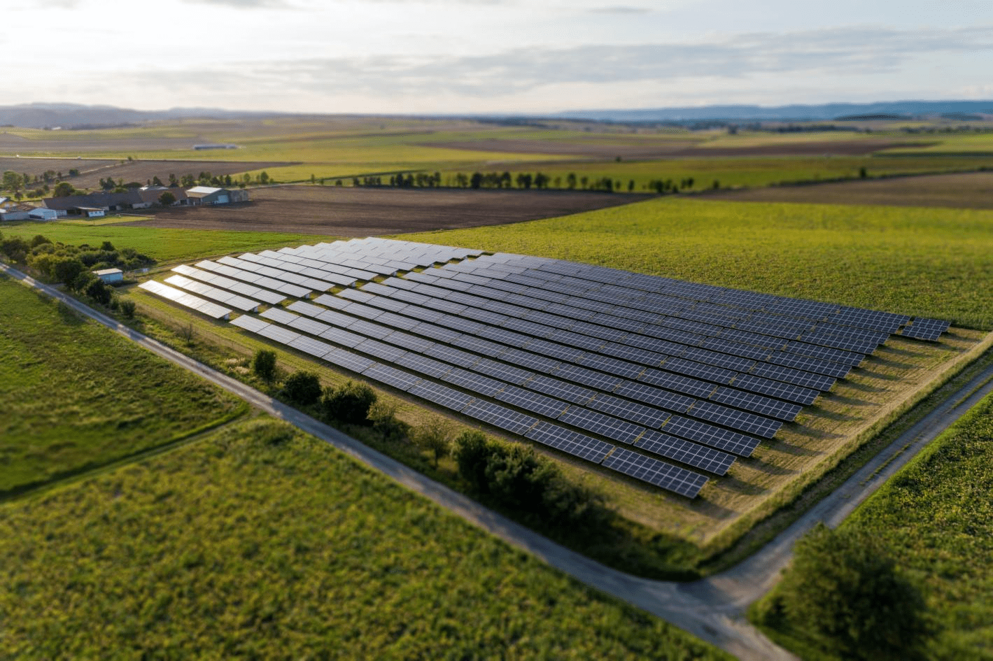 découvrez notre guide complet sur les panneaux solaires, où vous apprendrez tout ce qu'il faut savoir pour optimiser votre installation solaire. des conseils d'achat aux astuces d'entretien, maximisez votre production d'énergie renouvelable tout en réduisant vos factures.