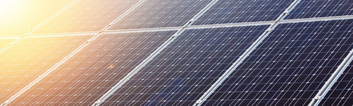 découvrez les impacts environnementaux des panneaux photovoltaïques, incluant leur fabrication, leur utilisation et leur recyclage. informez-vous sur les enjeux écologiques associés à cette source d'énergie renouvelable et les solutions pour minimiser leur empreinte écologique.