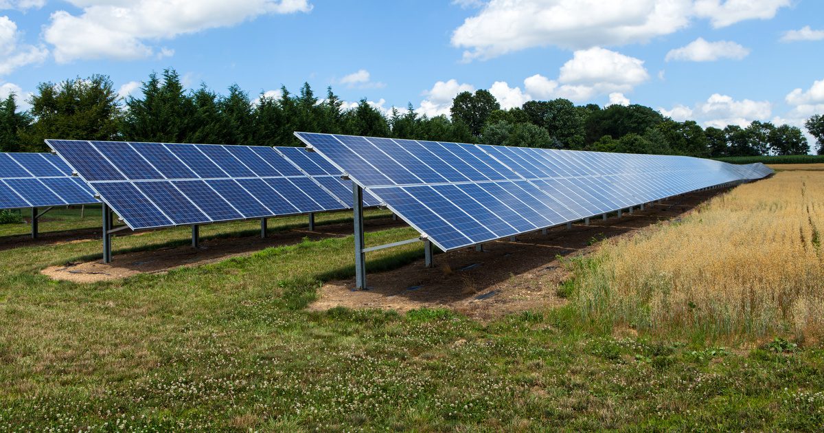découvrez les impacts environnementaux des panneaux photovoltaïques, entre avantages écologiques et défis à relever. informez-vous sur leur cycle de vie, leur contribution à la réduction des émissions de carbone et les enjeux liés à leur fabrication et recyclage.