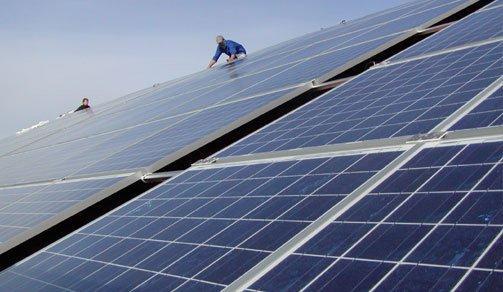 découvrez les avantages de l'interconnexion photovoltaïque pour optimiser votre production d'énergie solaire. apprenez comment relier vos installations photovoltaïques au réseau électrique pour maximiser vos économies et contribuer à la transition énergétique.