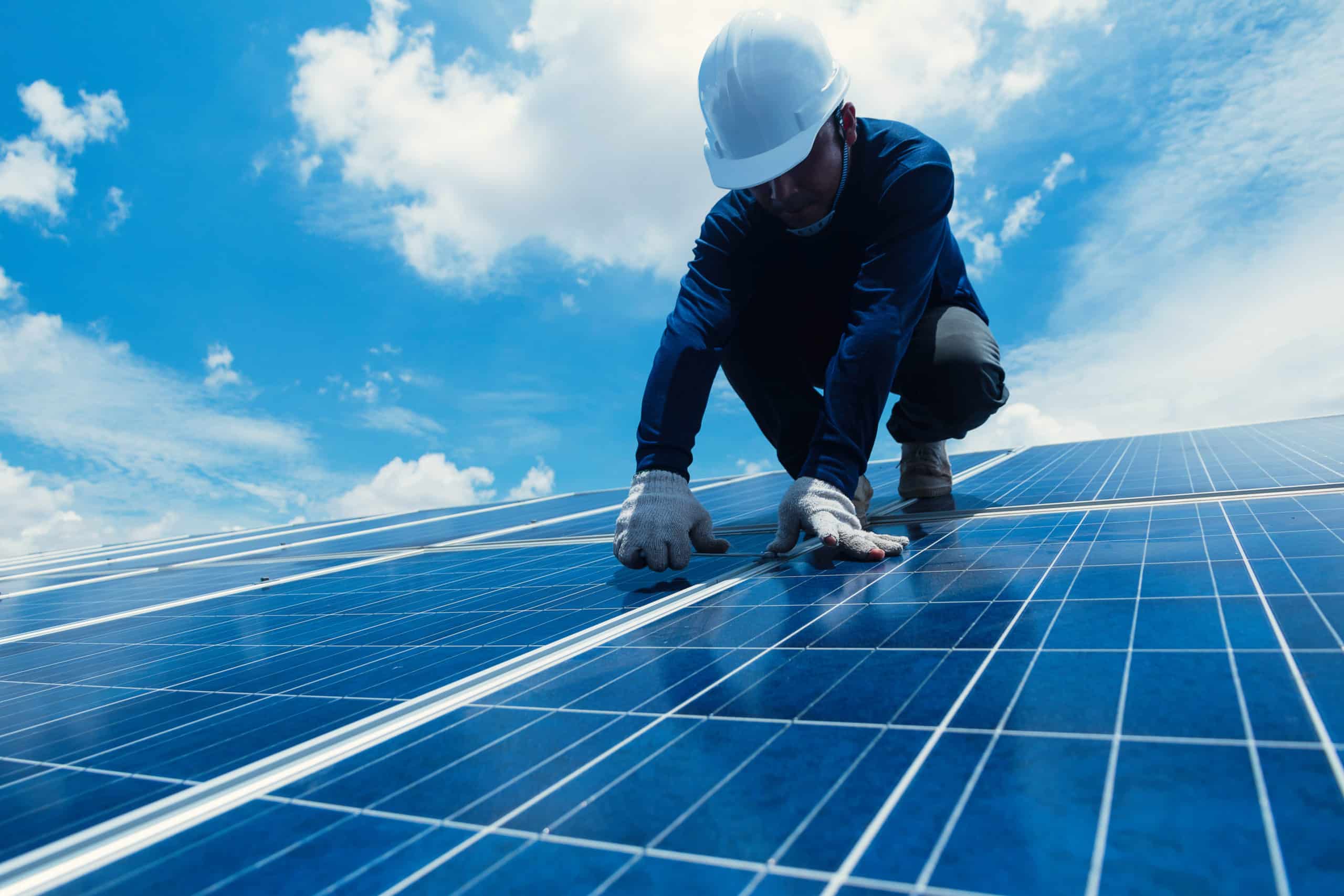 découvrez comment investir dans des panneaux photovoltaïques pour réduire vos factures d'énergie, contribuer à la transition énergétique et augmenter la valeur de votre propriété. profitez des avantages fiscaux et des technologies innovantes tout en respectant l'environnement.
