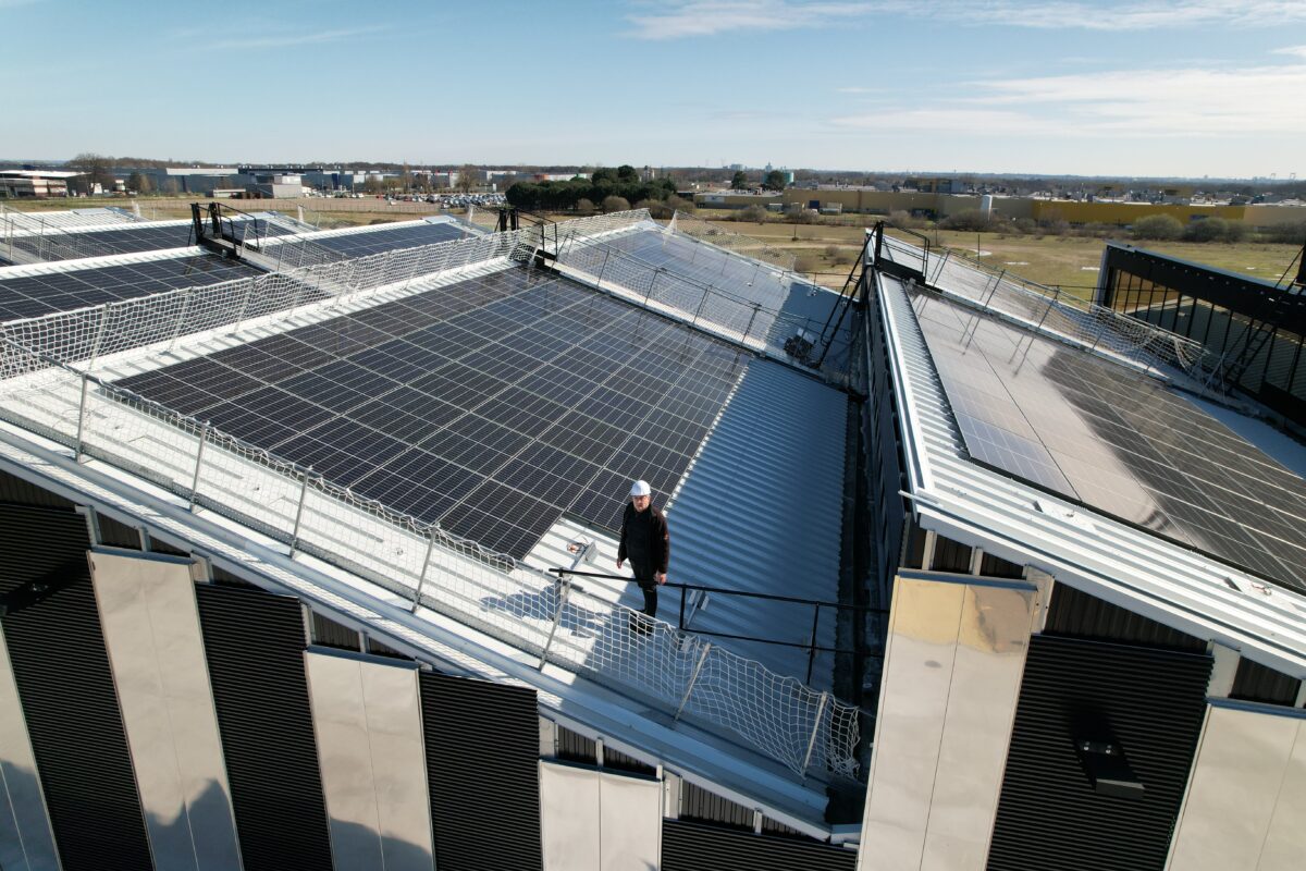 découvrez notre kit solaire d'autoconsommation allemand, conçu pour optimiser votre production d'énergie renouvelable. profitez d'une solution durable et économique pour réduire vos factures d'électricité tout en préservant l'environnement.