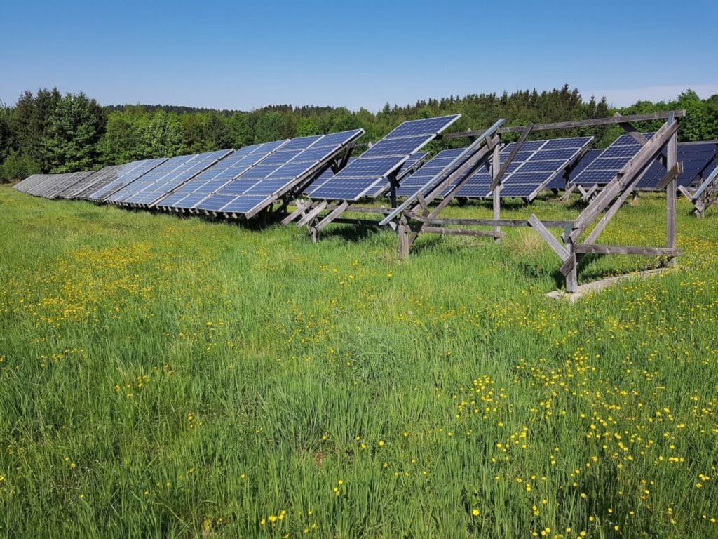 profitez de la liquidation exceptionnelle de panneaux solaires ! bénéficiez de réductions importantes sur des équipements de qualité pour produire votre propre énergie verte. ne manquez pas cette opportunité d'investir dans un avenir durable tout en réalisant des économies sur vosfactures d'électricité. faites le plein d'énergies renouvelables dès aujourd'hui !