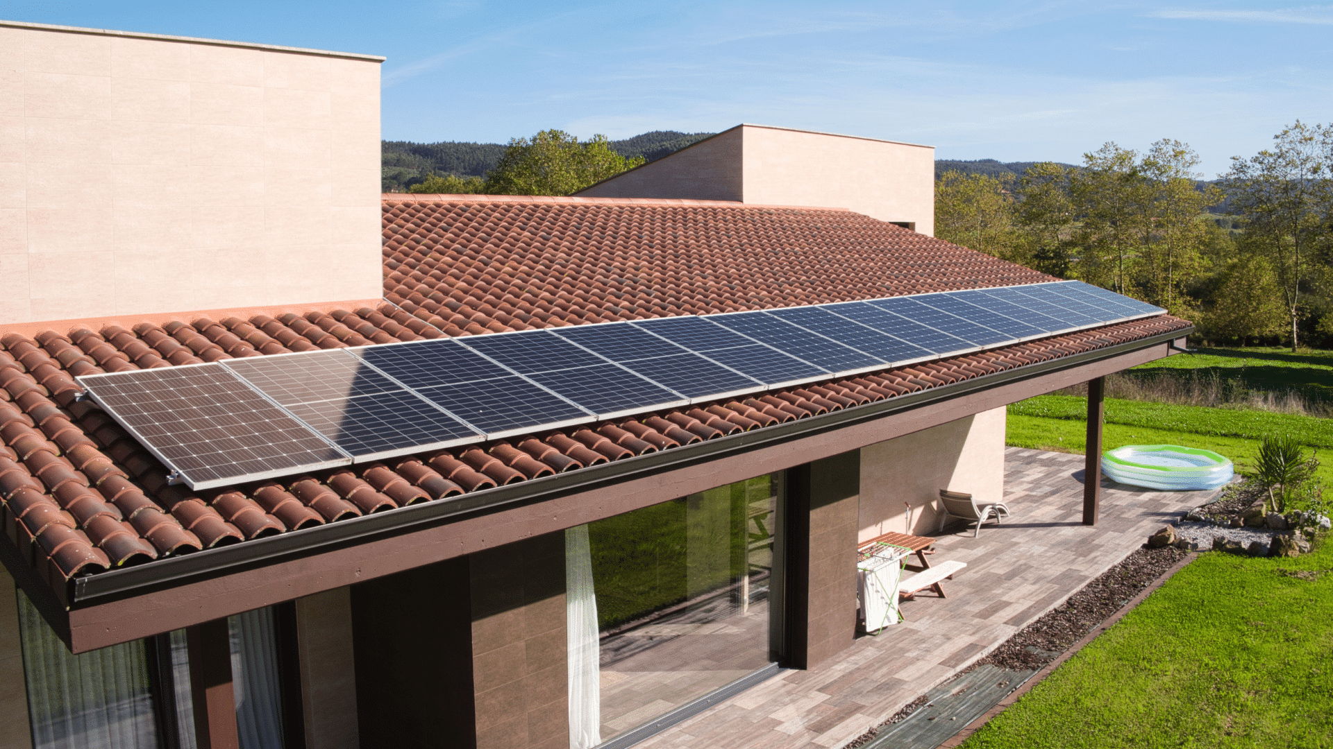 découvrez comment optimiser votre investissement photovoltaïque pour maximiser vos économies d'énergie et rentabiliser votre projet. explorez des stratégies efficaces et des conseils pratiques pour tirer le meilleur parti de votre installation solaire.