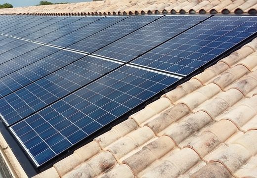 découvrez comment optimiser l'efficacité de vos panneaux photovoltaïques grâce à des conseils pratiques, des techniques d'installation avancées et des astuces de maintenance pour maximiser votre production d'énergie solaire.