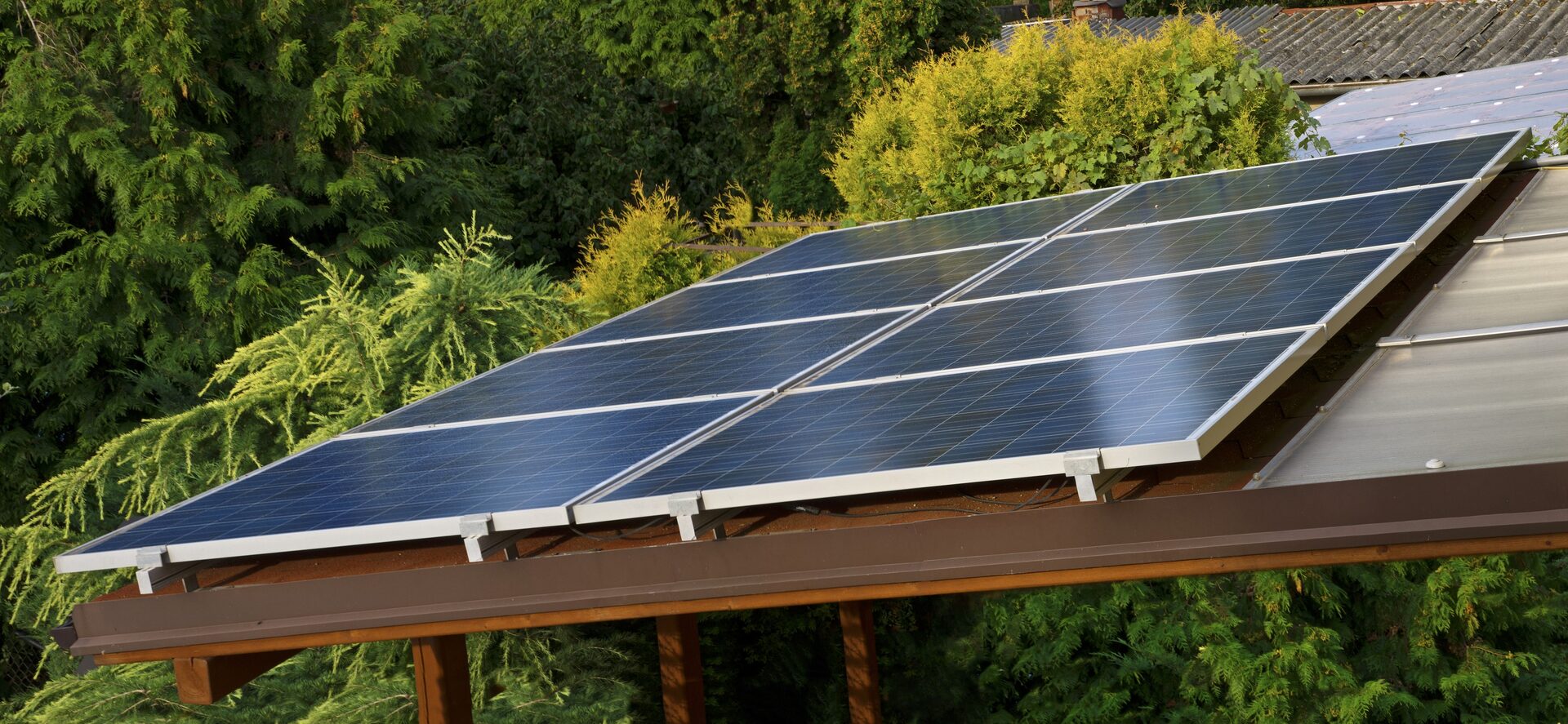 découvrez ce qu'est un panneau solaire et explorez ses nombreux avantages pour une énergie renouvelable, économique et respectueuse de l'environnement. informez-vous sur son fonctionnement et son impact positif sur votre consommation d'énergie.