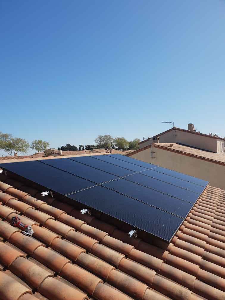 découvrez nos panneaux solaires à narbonne, une solution écologique et économique pour réduire votre facture d'énergie. profitez d'une installation de qualité et bénéficiez d'un accompagnement personnalisé pour passer à l'énergie renouvelable.