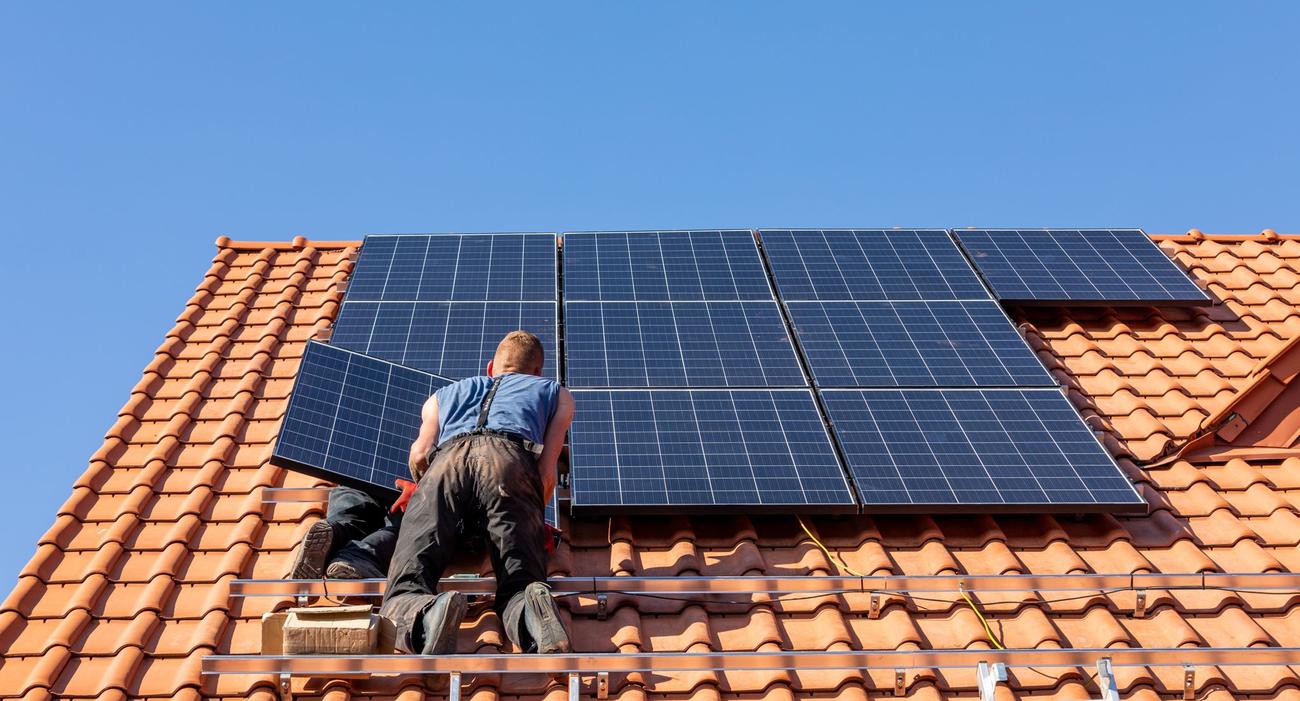 découvrez comment les panneaux photovoltaïques edf peuvent vous aider à réaliser des économies sur vos factures d'énergie tout en contribuant à la transition énergétique. profitez des avantages d'une énergie renouvelable et durable avec des solutions adaptées à vos besoins.