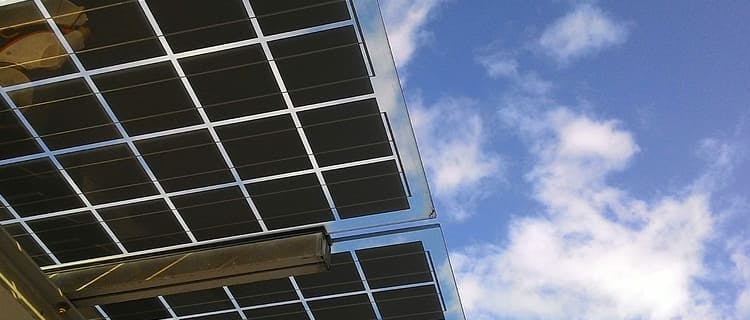 découvrez comment l'intégration des panneaux photovoltaïques dans l'architecture moderne transforme nos bâtiments en solutions énergétiques durables. alliant esthétisme et fonctionnalité, cette technologie révolutionnaire contribue à un avenir plus vert.