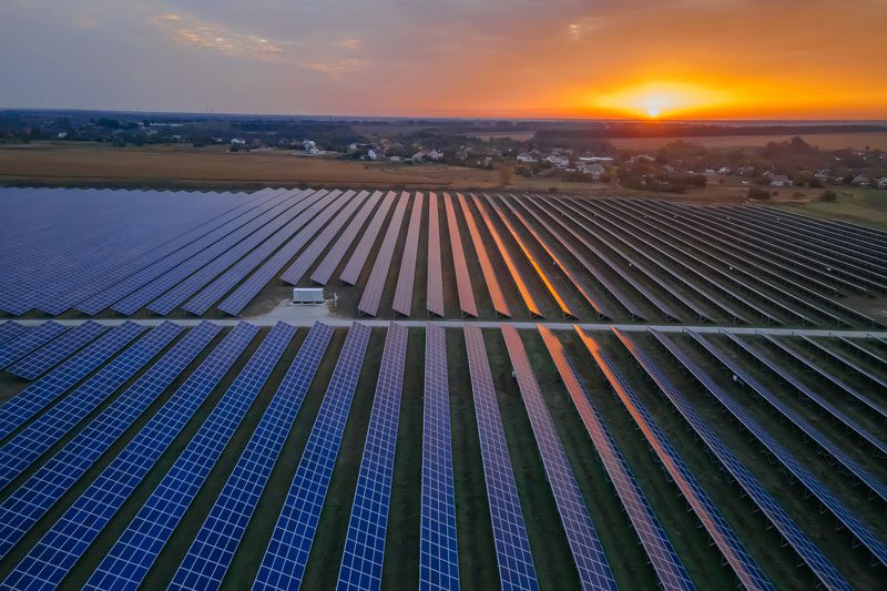 découvrez comment les panneaux photovoltaïques contribuent à un avenir durable en réduisant notre empreinte carbone et en produisant une énergie renouvelable. explorez les avantages de cette technologie pour un mode de vie plus respectueux de l'environnement.