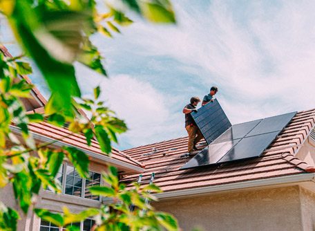 découvrez les avantages d'investir dans des panneaux photovoltaïques : une source d'énergie renouvelable, des économies sur vos factures d'électricité et un impact positif sur l'environnement. informez-vous sur les aides disponibles et comment rentabiliser votre investissement rapidement.
