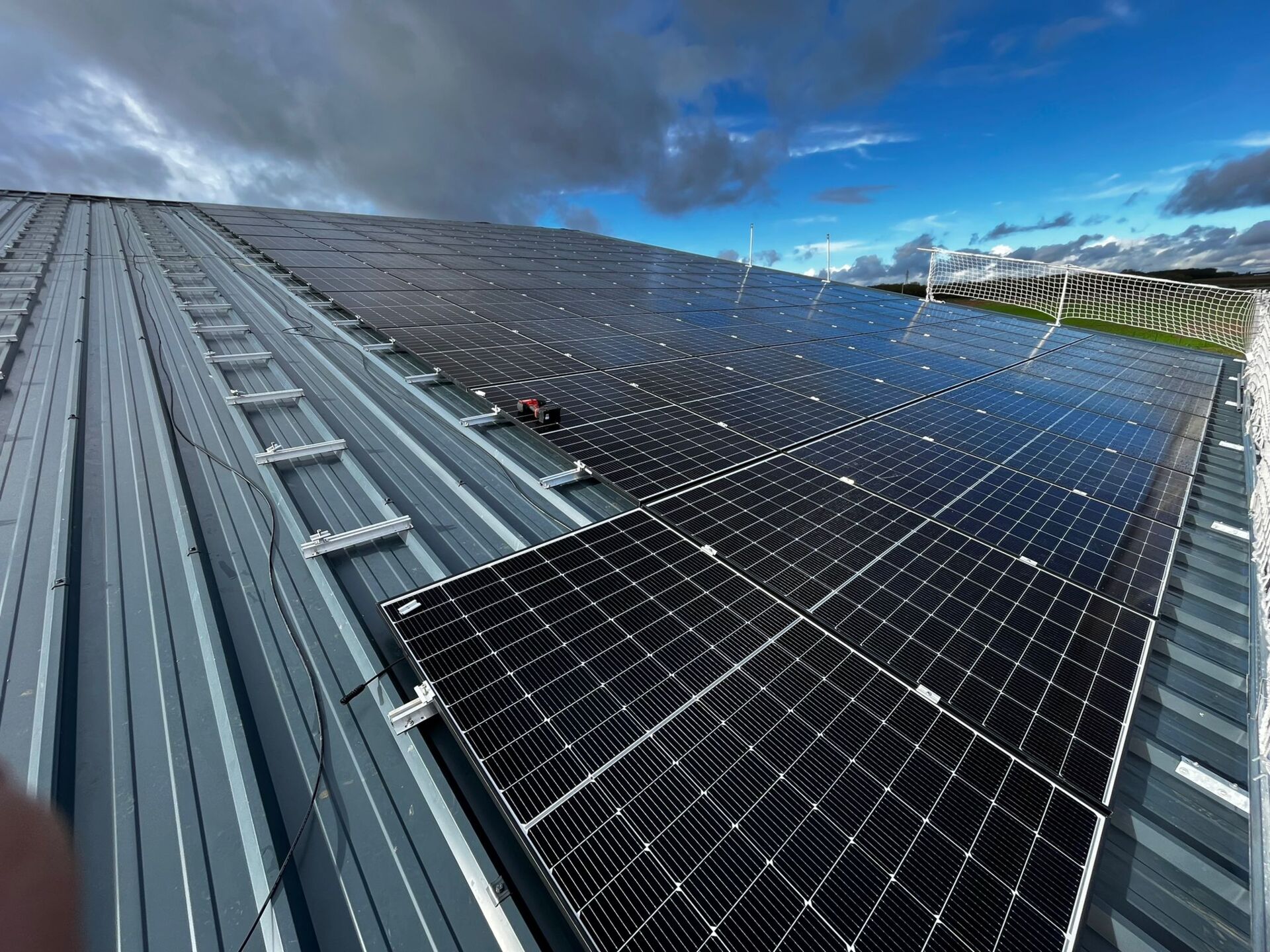 découvrez nos solutions de panneaux photovoltaïques professionnels, conçus pour maximiser votre production d'énergie solaire tout en réduisant vos coûts. optez pour une énergie durable et rentable avec nos équipements de haute qualité adaptés aux besoins des entreprises.